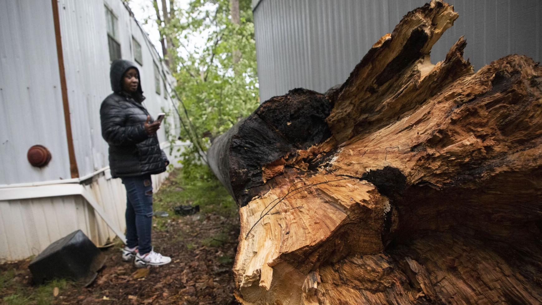 Storms slam eastern US; Ex-officer sentenced in George Floyd killing; Biden hosts Astros; Oscar-winning director Friedkin dies | Hot off the Wire podcast